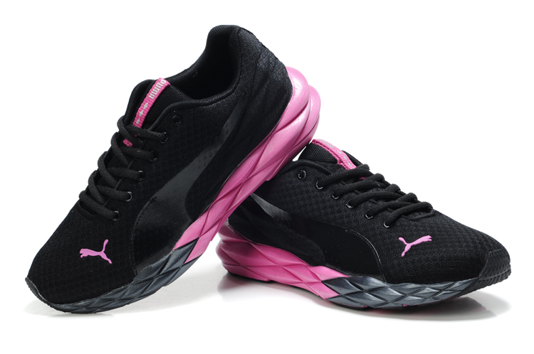 sports shoes for womens puma